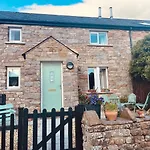 Idyllic Two Bed Country Feriehus
