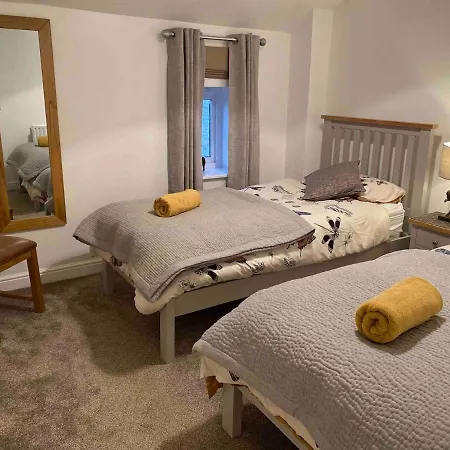 Idyllic Two Bed Country Semesterbostad