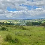 Idyllic Two Bed Country
